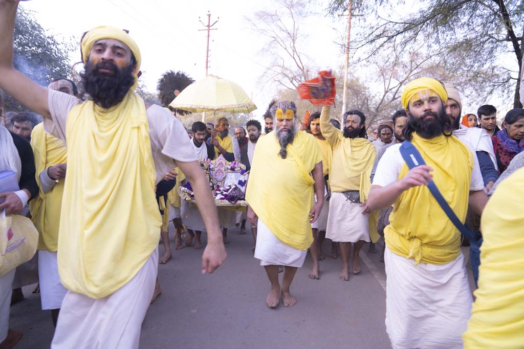 Premanand Ji Maharaj Se Kaise Mile