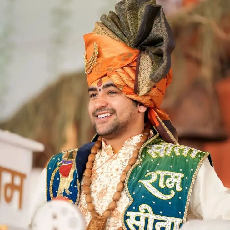 बागेश्वर धाम में धीरेंद्र कृष्ण शास्त्री का सेवा कार्य